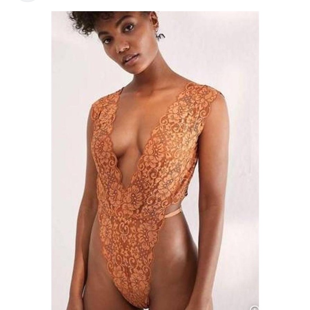 HAH x Free people cut to the chase sheer  lace  bodysuit brown sugar size XS NWT